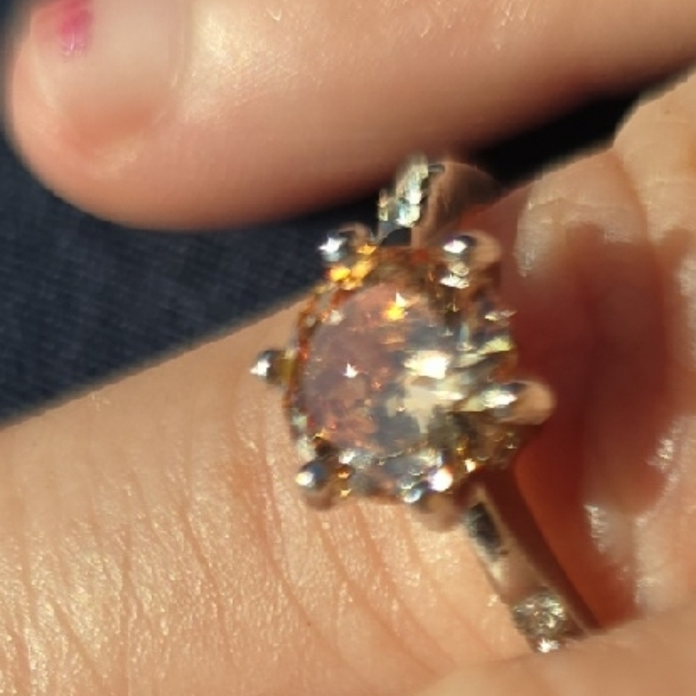 Elegant Silver and Gold-Toned Ring